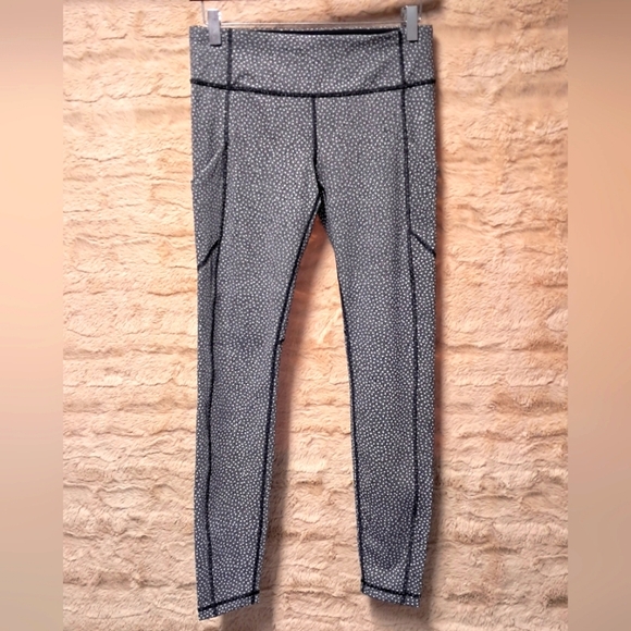 Lululemon Athletics Workout Leggings Size 6 - Picture 1 of 3